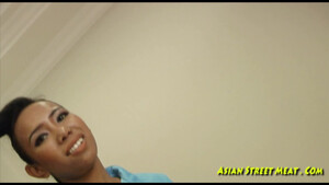 Турист вставил член в анал азиатской шлюхи