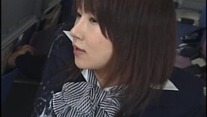 Пассажиры накончали полный рот спермы азиатской стюардессе