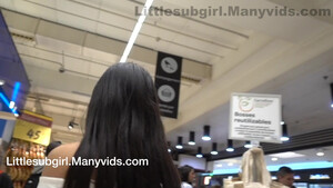 Минет в магазине от смазливой китаянки из Уханя