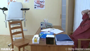 Молодая узбечка пришла на осмотр к Гинекологу