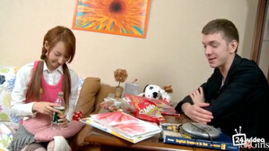 Русский парень славно засаживает в тугой анус студентке из Узбекистана