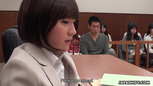 Узкоглазая работница сосет член и трахается с напарником на глазах у коллег