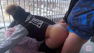 У азиатки очень красивая жопа! Не удержался и трахнул от первого лица!